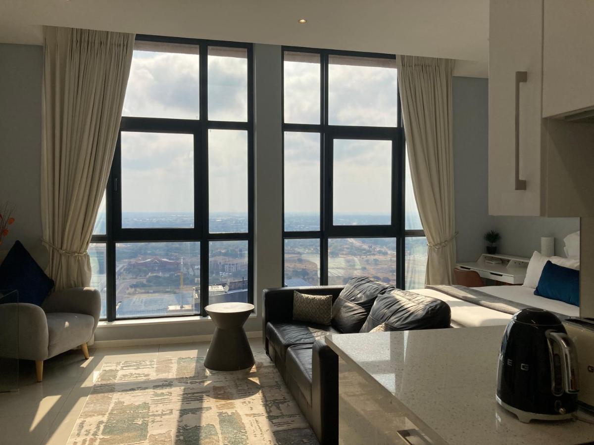 Urban Awe Apartment-Itowers 23Rd Floor Gaborone Eksteriør billede