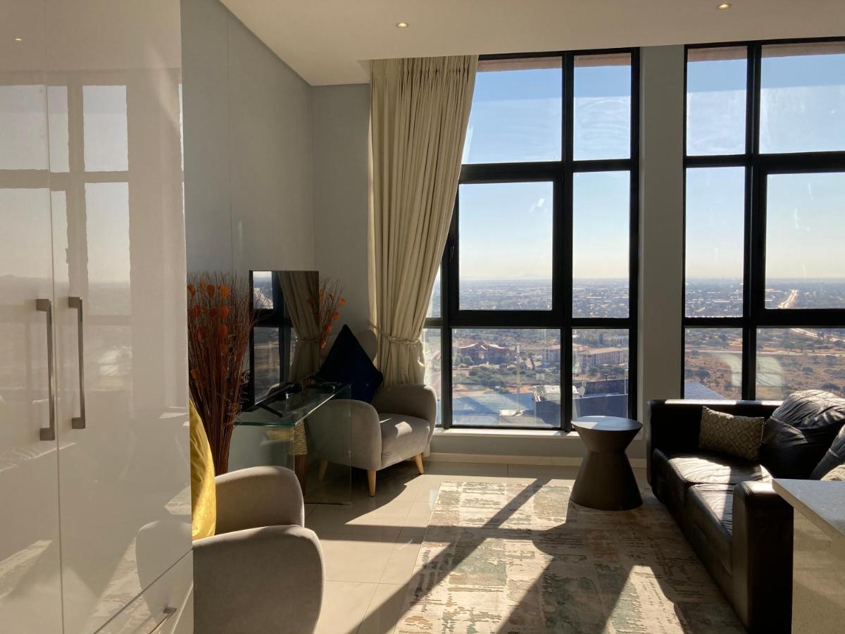 Urban Awe Apartment-Itowers 23Rd Floor Gaborone Eksteriør billede